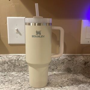 40 oz Soft Matte Stanley